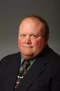 Green Hobbles Onward