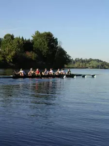 Dartmouth Women's Varsity Eight Edged at Yale