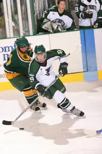 No. 10 Women's Hockey Clinches Third Seed with Win in Regular-Season Finale