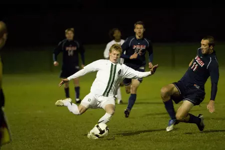 Offense Comes Alive as Dartmouth Tops Rival Vermont, 3-2