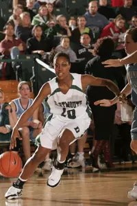 Women?s Basketball Drops Non-League Game to Holy Cross