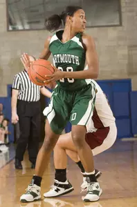 Women's Hoops Hosts Holy Cross in Final Home Game until February