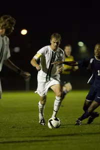Dartmouth Men's Soccer Drops Chilly Game to Penn