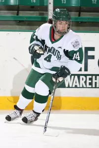 Women's Hockey Drops First Game Against Connecticut