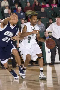 Men's Basketball Shooting for a Winning Streak
