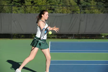 Women's Tennis Loses to #56 Cal Irvine, 4-2