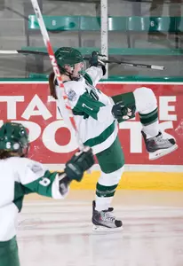Dumais Helps Women's Hockey Down Brown in Conference Action