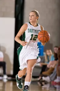 Women's Hoops Takes on Big East Foe Cincinnati in Sunday Matinee