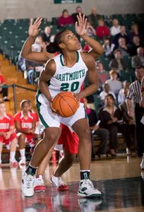 Hot Shooting Trojans Down Dartmouth Women's Hoops