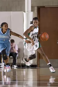 Women's Basketball Slips Past Princeton, 43-42, to Stay Unbeaten in Ivy Play