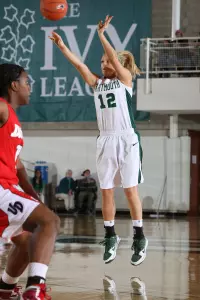 Women's Hoops Closes Out Season at Harvard Tonight