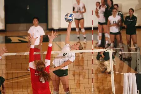 Dartmouth Volleyball Falls to Arkansas, 3-1