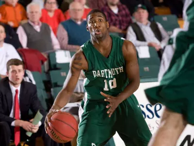 Trotter's 24 Points Leads Men to Road Victory