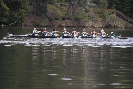 Women's Varsity Eight Takes Third at Princeton Chase