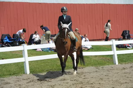 Dartmouth Equestrian Finishes Second at Middlebury