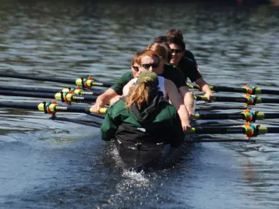 Lightweight Crew Opens Season with Wins over Delaware