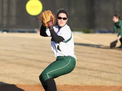 Dartmouth Softball Splits its Makeup Doubleheader with Brown