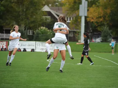 Women's Soccer Opens Ivy Play with 2-1 Win Over Brown
