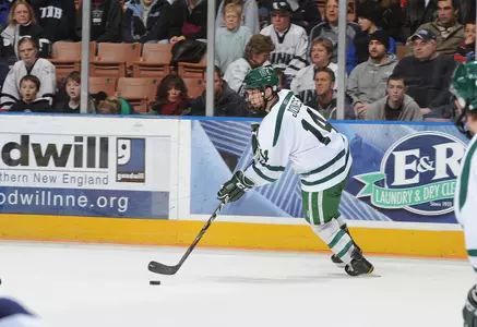 Men's Hockey Wins Crazy Game against UNH