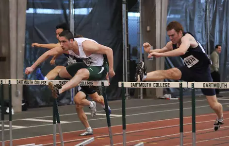 Men Narrowly Edge Vermont to Claim First at Quad Meet