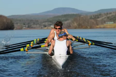 Dartmouth Heavyweights Race Well at EARC Sprints
