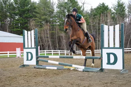 Equestrian Wraps-Up Weekend of Shows at Colby Sawyer and UNH
