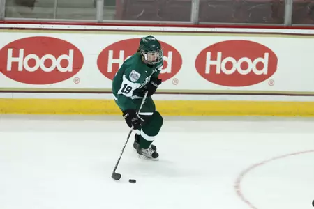 Women's Hockey Ties Princeton, 2-2, on Fischer's Late Goal