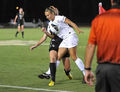 Northwestern Holds Off Dartmouth, 2-0