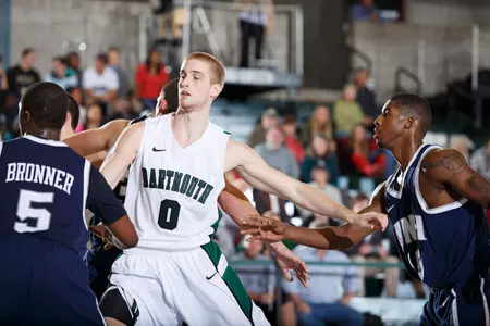 Men's Basketball Closes the Year at Boston College