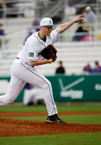 UC Irvine Upends Big Green in Ninth Inning