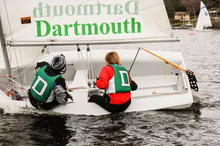 Dartmouth Women Sail into First at Yale Intersectional