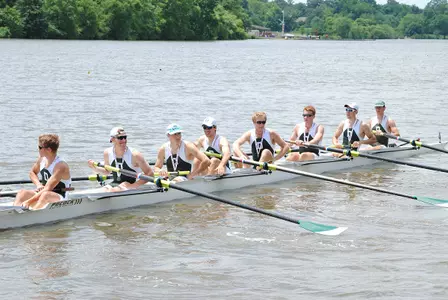 Lightweight Crews Hands Out Awards