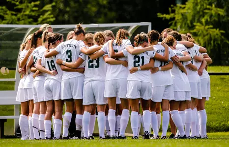Women's Soccer Has Three on College Sports Madness Preseason Team