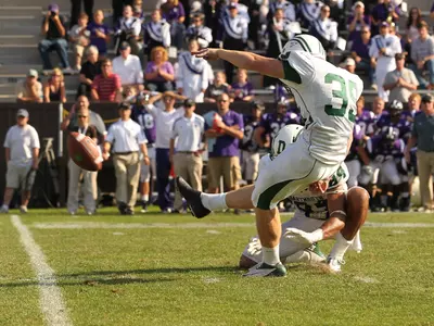 Lyons Drills Field Goal in Final Seconds for 13-10 Win