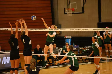 Volleyball Closes Dartmouth Tournament with 3-1 Win over UConn