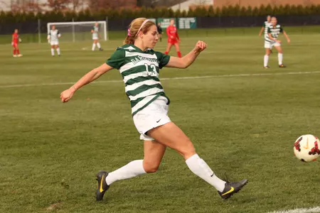 Women's Soccer Opens 2015 with 2-0 Victory over Marist