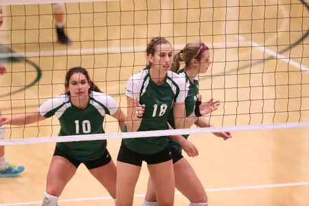 Dartmouth Volleyball Goes 1-1 on Day One of Tournament