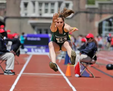 Molly Shapiro Finishes Weekend at ECAC Meet for Big Green