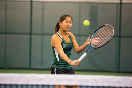 Women's Tennis Falls to #53 Long Beach St., 5-2