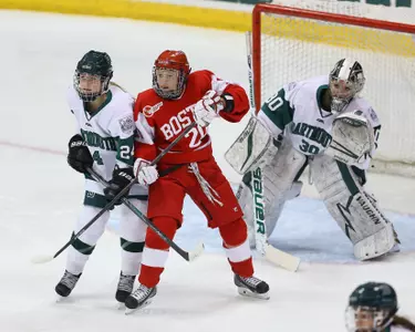 Women's Hockey Falls to No. 5/6 Boston University, 4-2