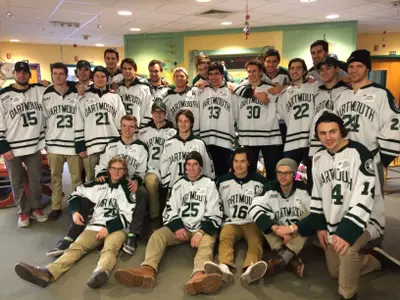 Men's Hockey Makes Annual Visit to CHaD With Donated Toys