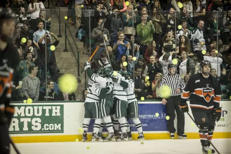 Offense Erupts in 5-3 Win Over Princeton at Sold-Out Thompson