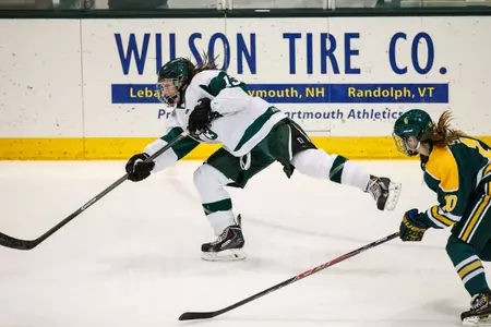 Women's Hockey Takes Down RPI, 5-2