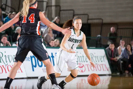 Women's Basketball Heads to the Empire State This Weekend