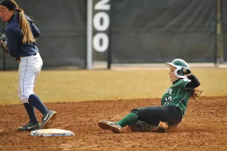 Offensive Outburst Leads Softball Against Portland State