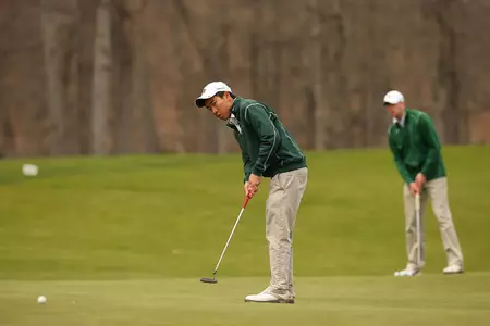 Men's Golf Sits in First at the Cornell Invitational After Day One