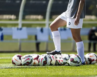 Kraus, Thurber Named 2014 Women's Soccer Co-Captains