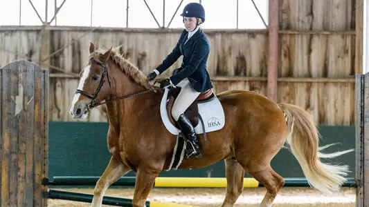 Dartmouth Rides in a Pair of Weekend Shows at UNH and Endicott