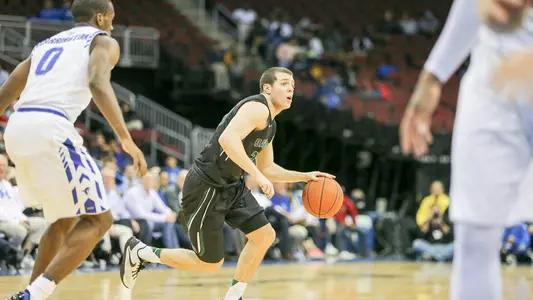 Home for the Holidays as Big Green Host Longwood