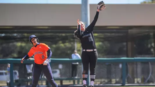 Softball Falls to Liberty, College of Charleston on Friday